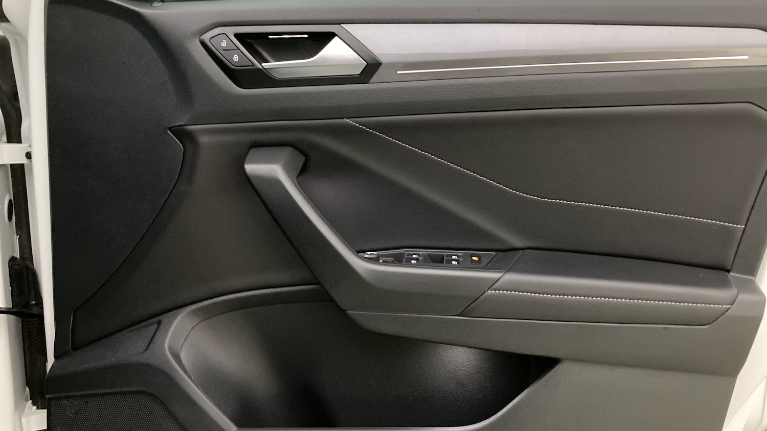 Used Volkswagen T-Roc 2023 for sale - 77901449: Photo 19