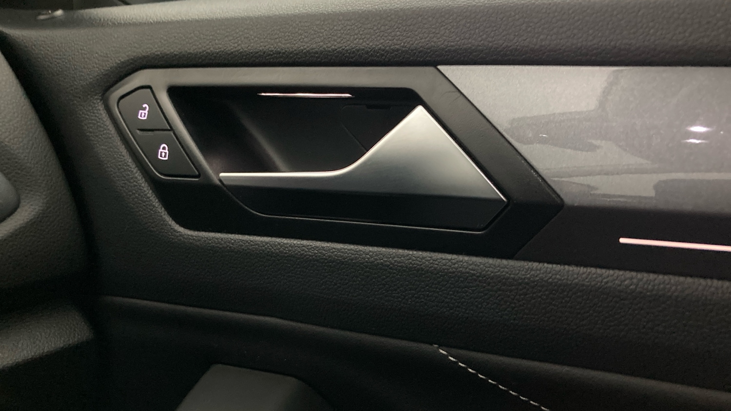 Used Volkswagen T-Roc 2023 for sale - 77901449: Photo 26