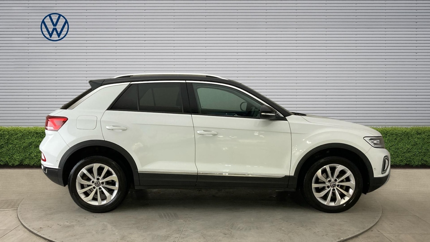Used Volkswagen T-Roc 2023 for sale - 77901449: Photo 4