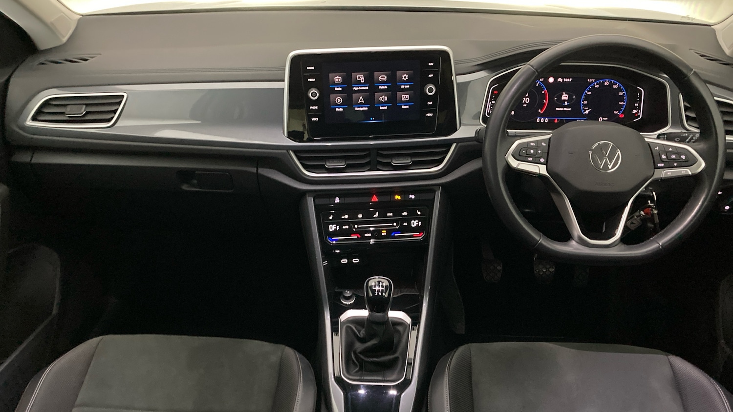 Used Volkswagen T-Roc 2023 for sale - 77901449: Photo 9