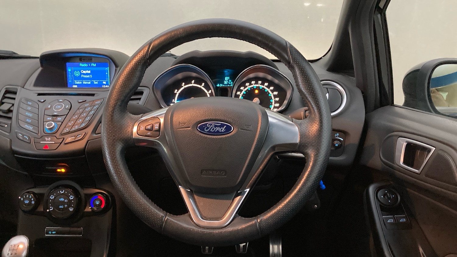 Used Ford Fiesta 2017 for sale - 78097990: Photo 10