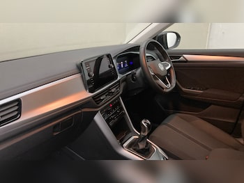 Used Volkswagen T-Roc 2023 for sale - 79557116: Photo