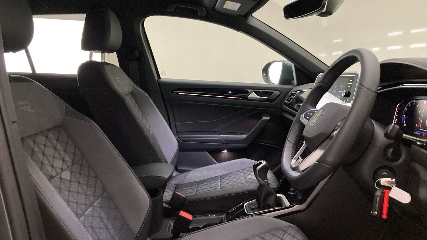 Used Volkswagen T-Roc 2025 for sale - 78149847: Photo 15