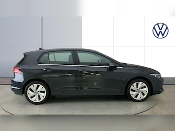 Used Volkswagen Golf 2025 for sale - 77094363: Photo