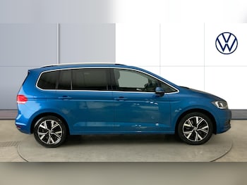 Used Volkswagen Touran 2020 for sale - 77490576: Photo