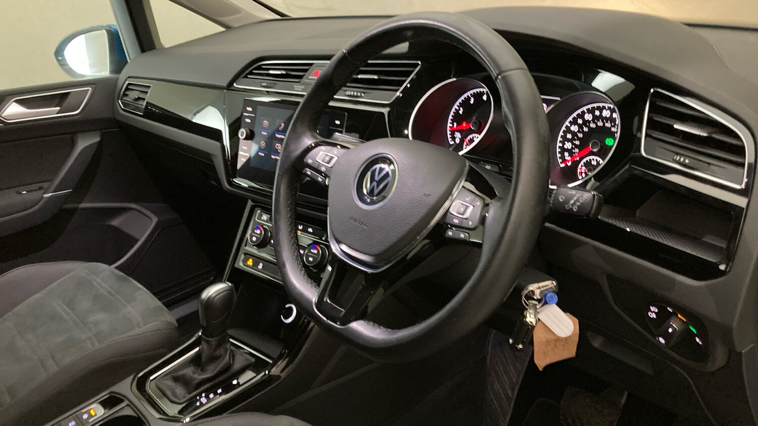 Used Volkswagen Touran 2020 for sale - 77490576: Photo 6