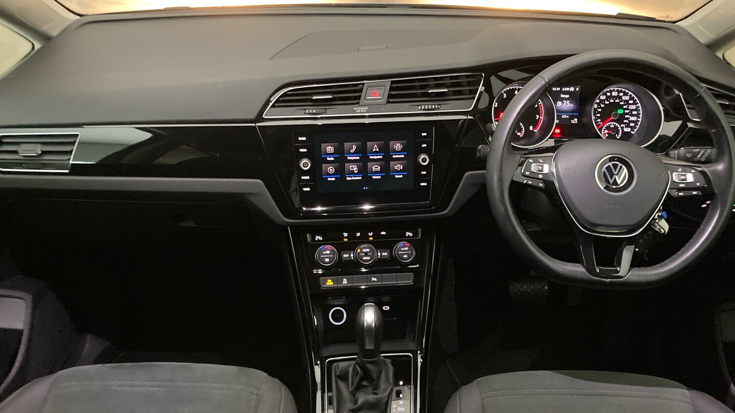 Used Volkswagen Touran 2020 for sale - 77490576: Photo 9