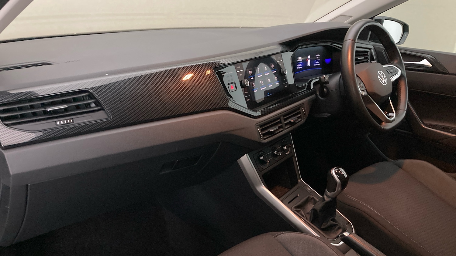 Used Volkswagen Polo 2023 for sale - 77619730: Photo 2