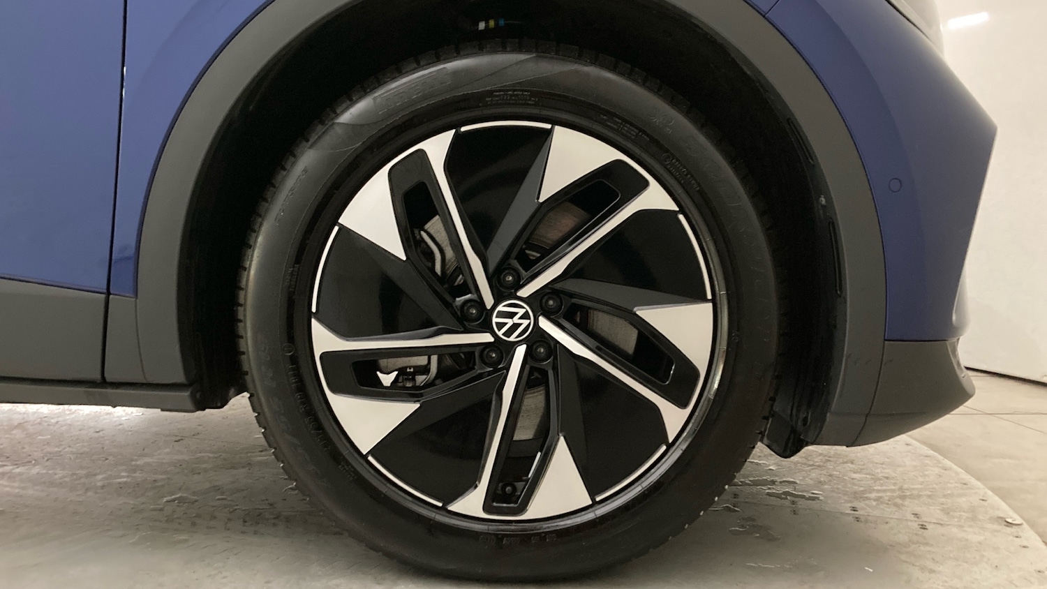 Used Volkswagen ID.4 2025 for sale - 77901451: Photo 5