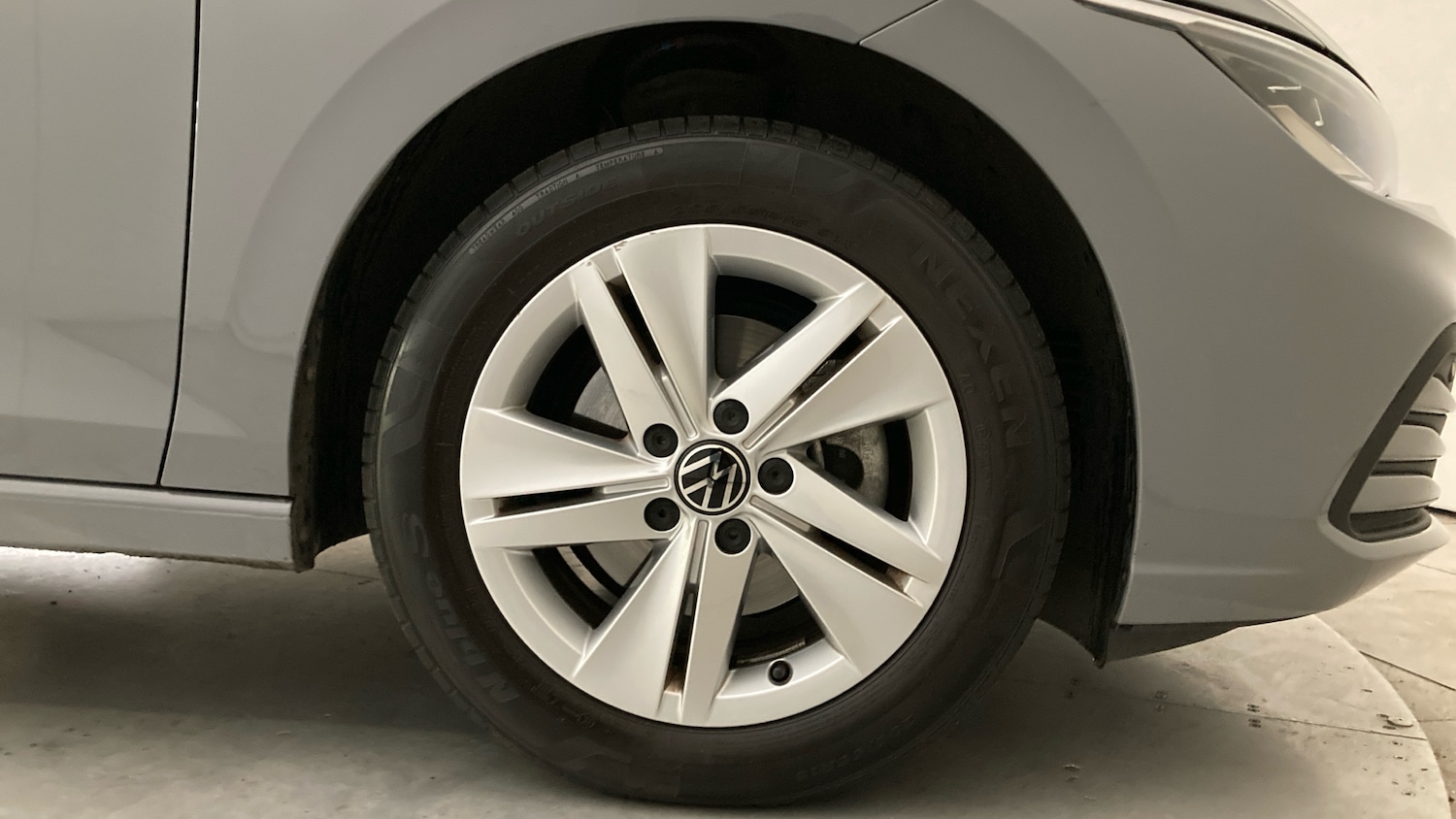 Used Volkswagen Golf 2023 for sale - 76576500: Photo 5