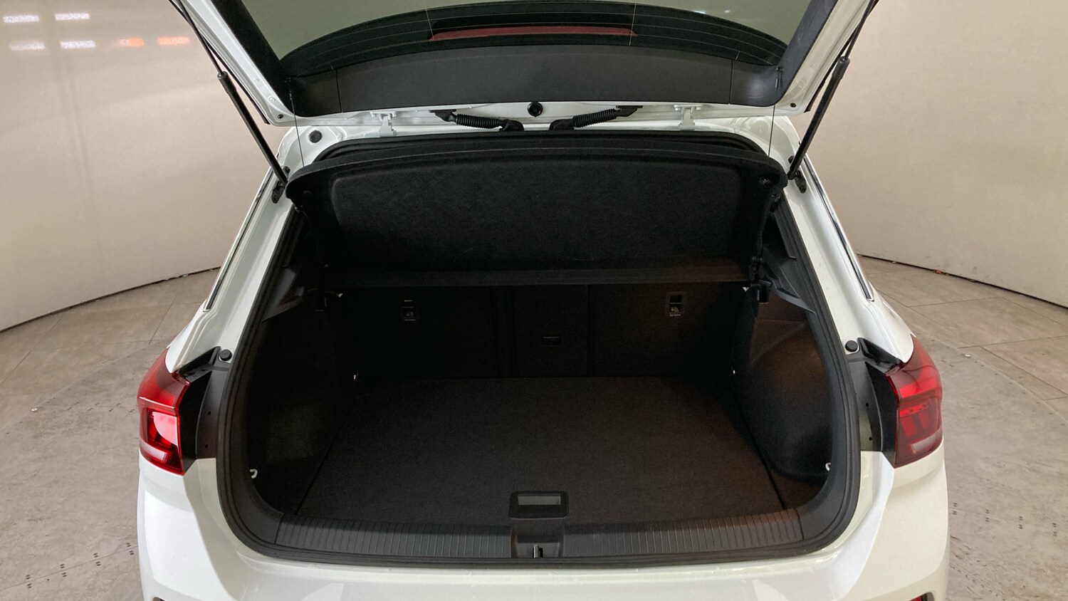 Used Volkswagen T-Roc 2025 for sale - 77900877: Photo 20