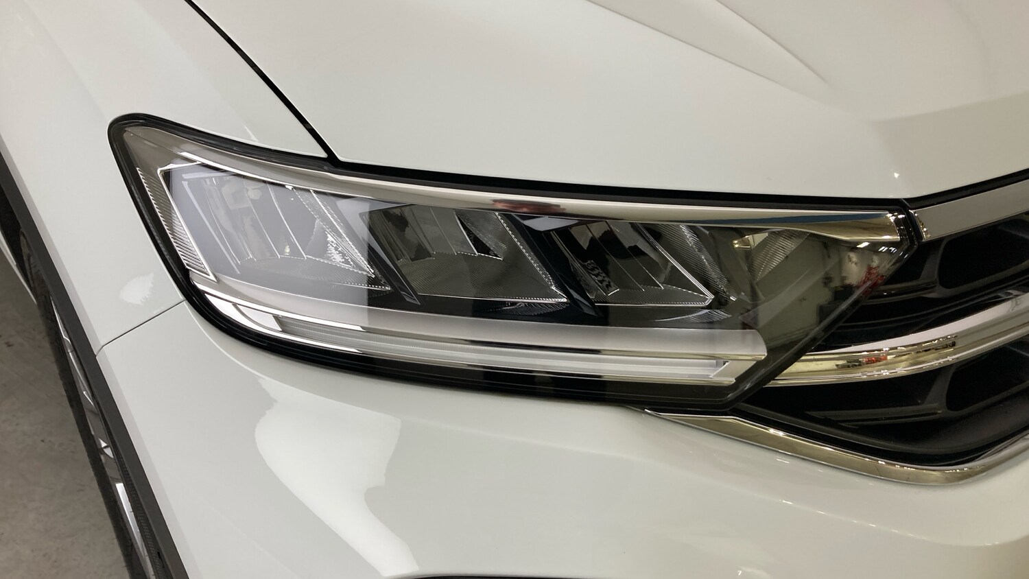 Used Volkswagen T-Roc 2025 for sale - 77900877: Photo 35