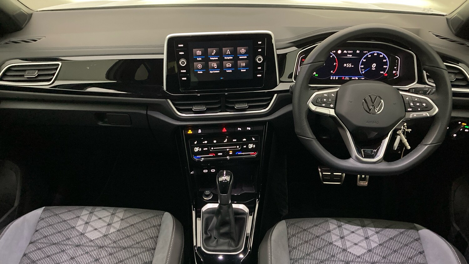 Used Volkswagen T-Roc 2025 for sale - 77900877: Photo 9