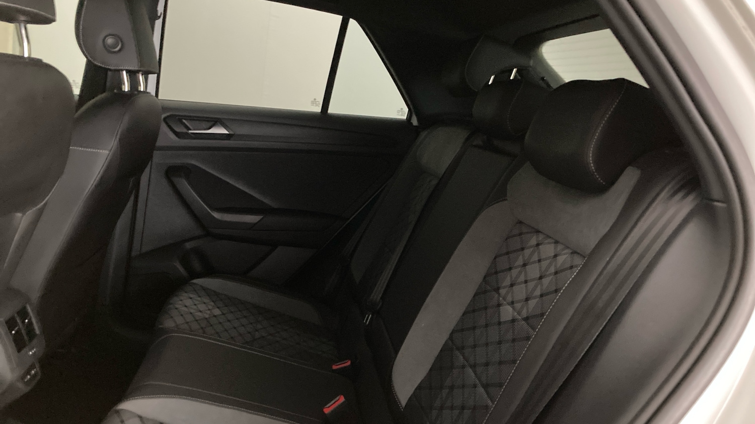 Used Volkswagen T-Roc 2022 for sale - 77245455: Photo 16