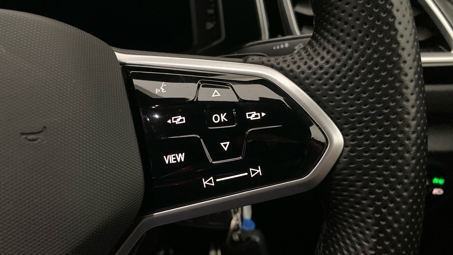 Used Volkswagen T-Roc 2022 for sale - 77245455: Photo 18