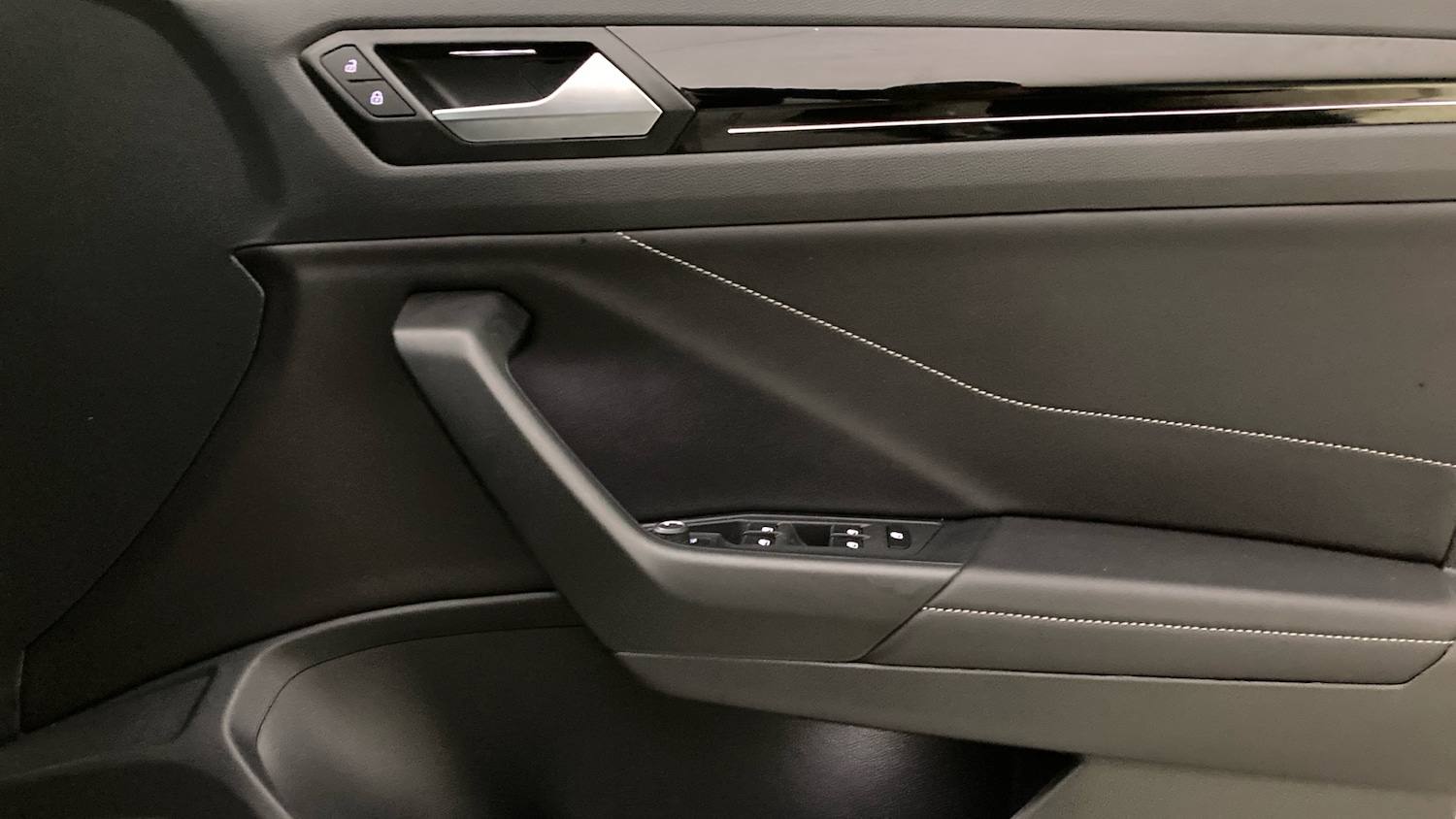 Used Volkswagen T-Roc 2022 for sale - 77245455: Photo 19