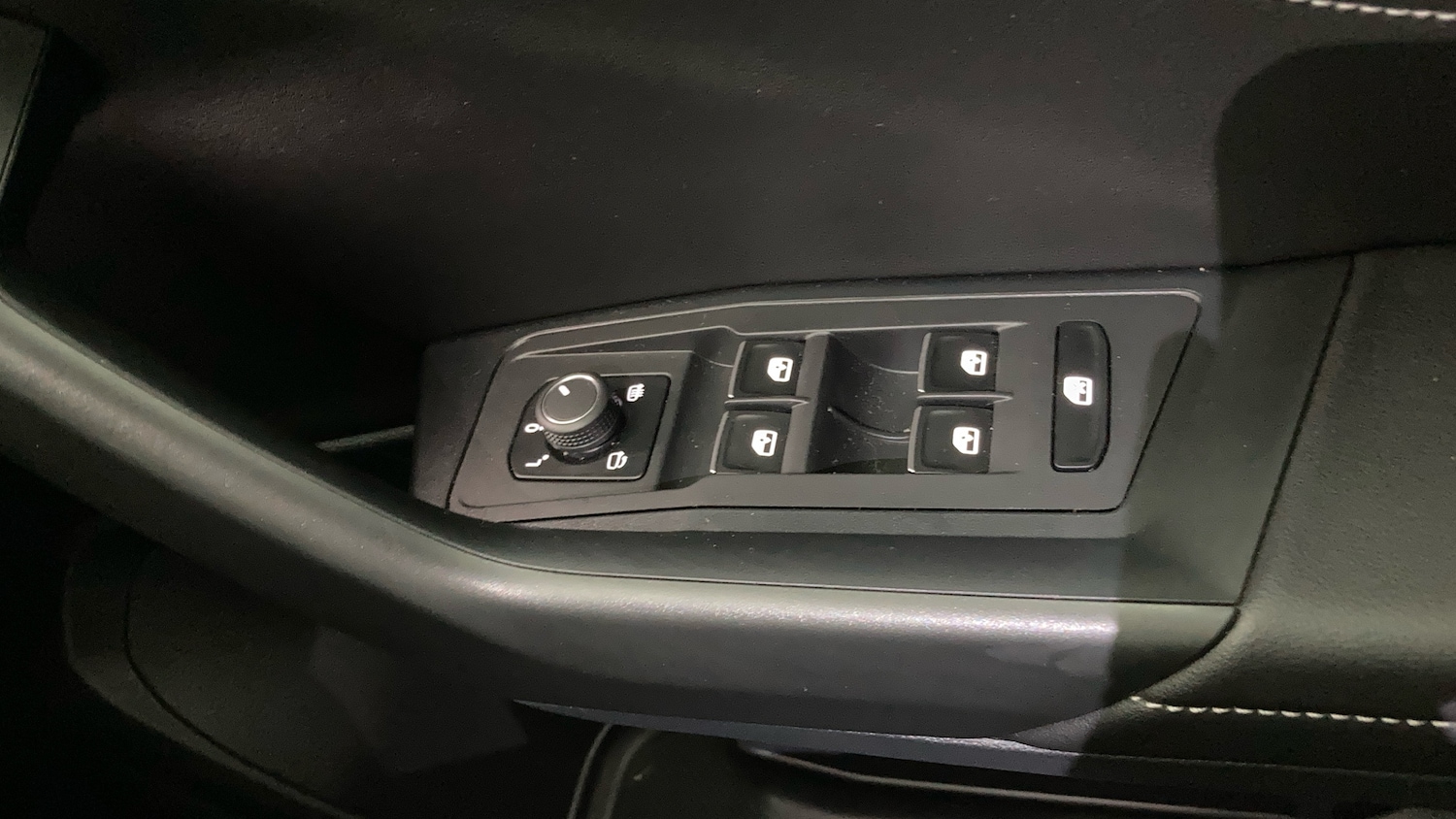 Used Volkswagen T-Roc 2022 for sale - 77245455: Photo 32