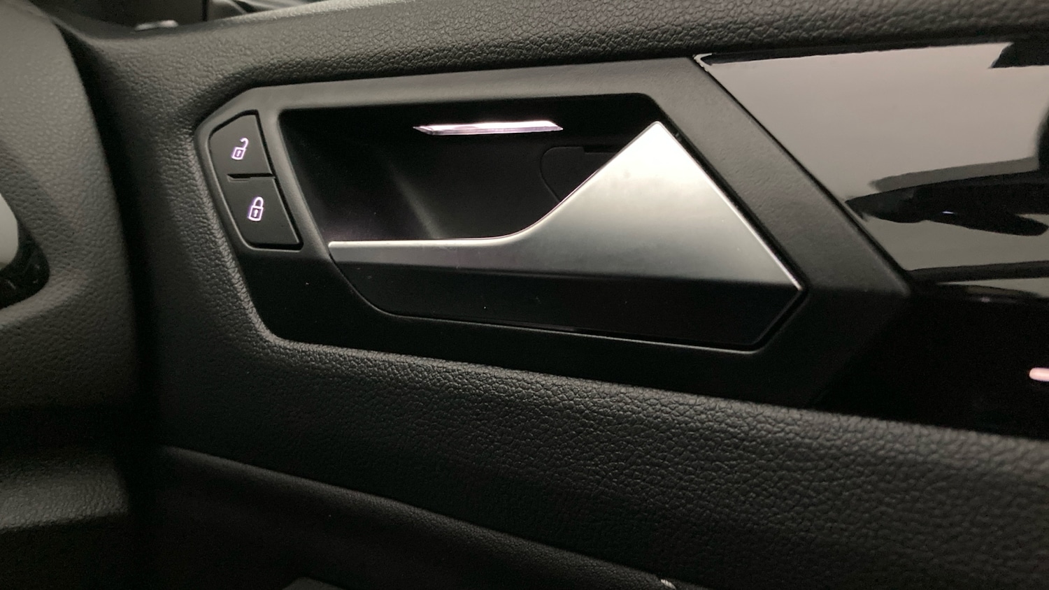 Used Volkswagen T-Roc 2022 for sale - 77245455: Photo 33