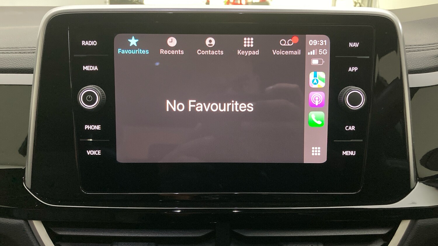 Used Volkswagen T-Roc 2024 for sale - 76101236: Photo 23