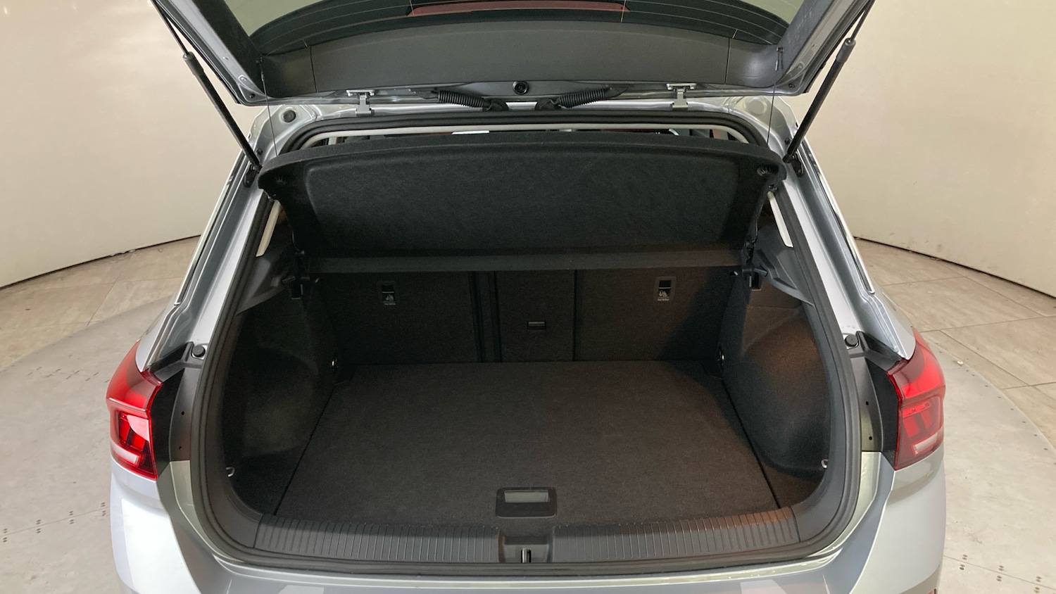 Used Volkswagen T-Roc 2025 for sale - 76127097: Photo 20