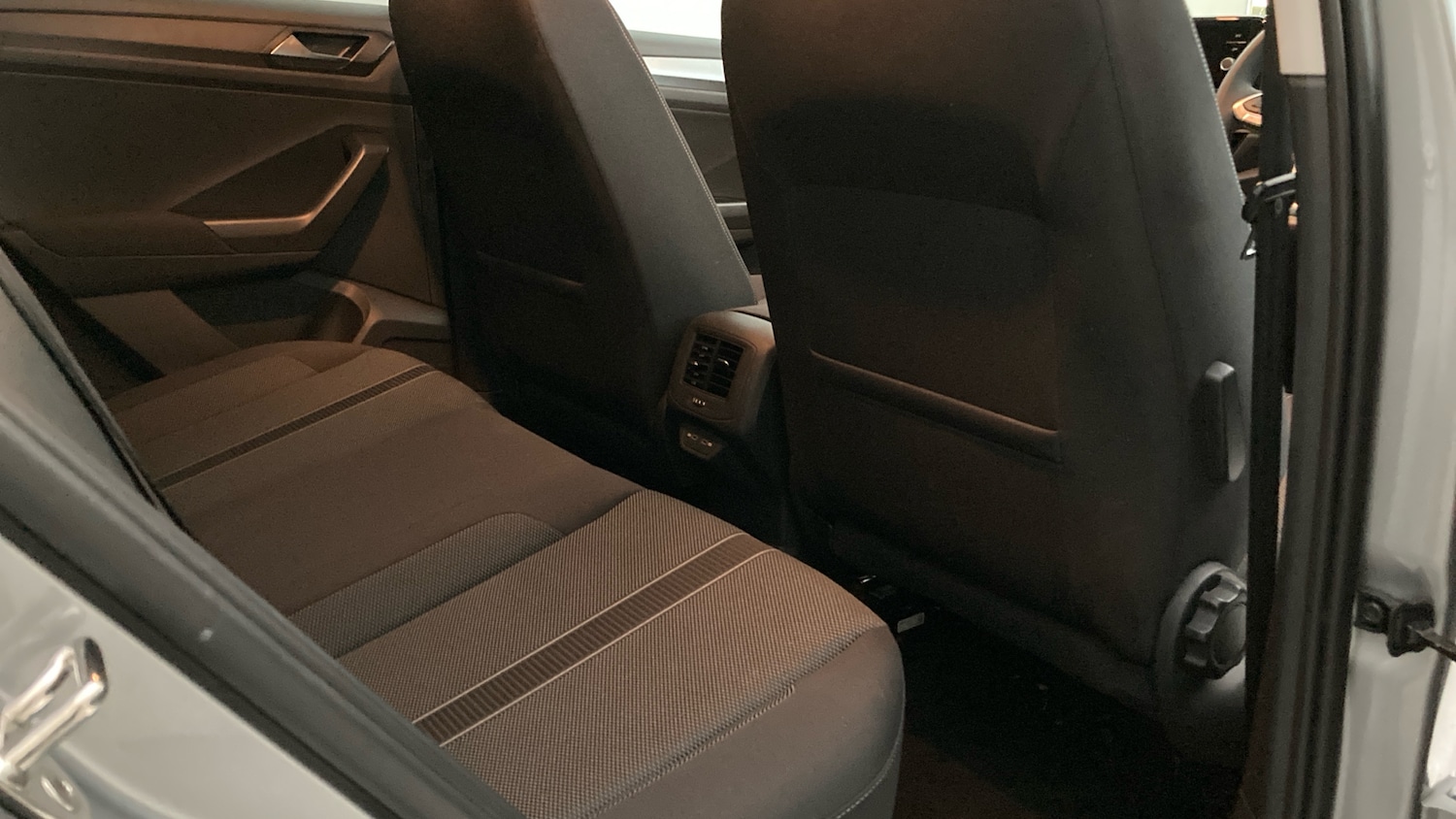 Used Volkswagen T-Roc 2025 for sale - 76127097: Photo 35