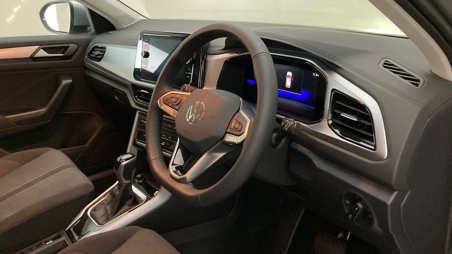 Used Volkswagen T-Roc 2025 for sale - 76127097: Photo 6