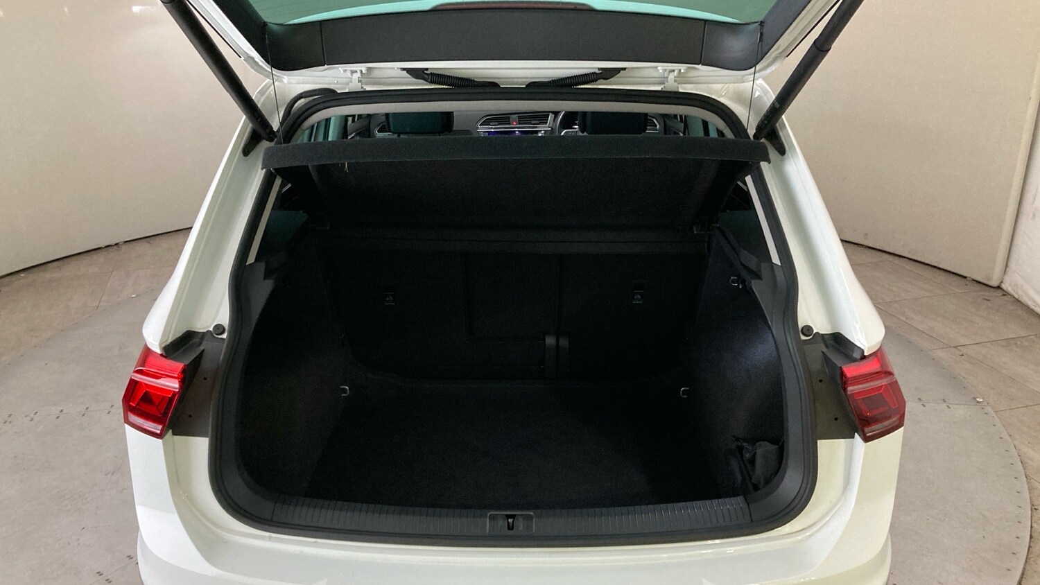 Used Volkswagen Tiguan 2022 for sale - 76101213: Photo 20