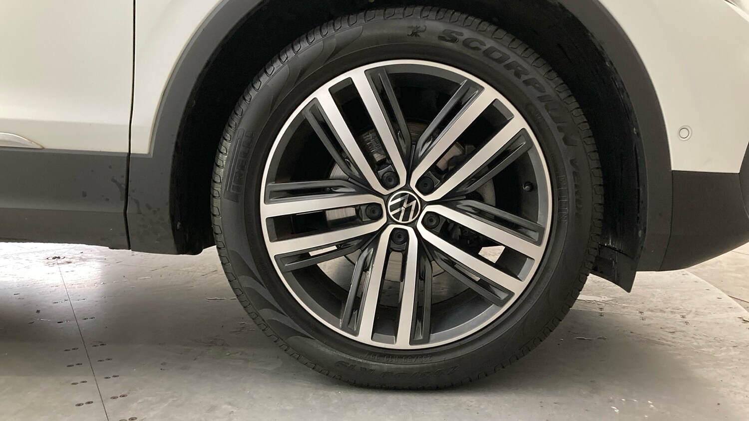 Used Volkswagen Tiguan 2022 for sale - 76101213: Photo 5