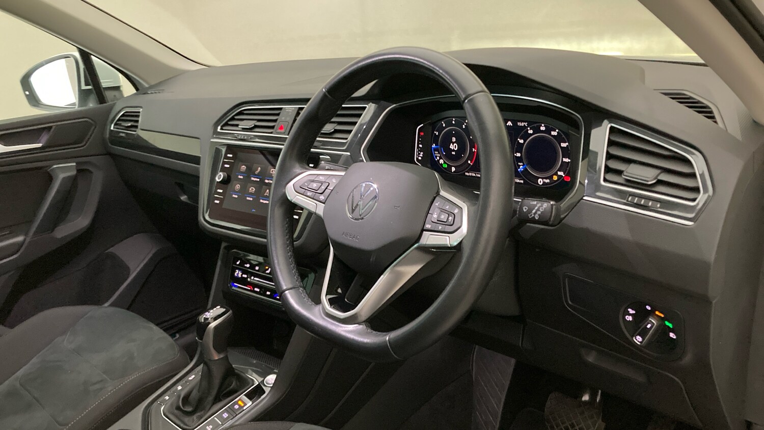 Used Volkswagen Tiguan 2022 for sale - 76101213: Photo 6