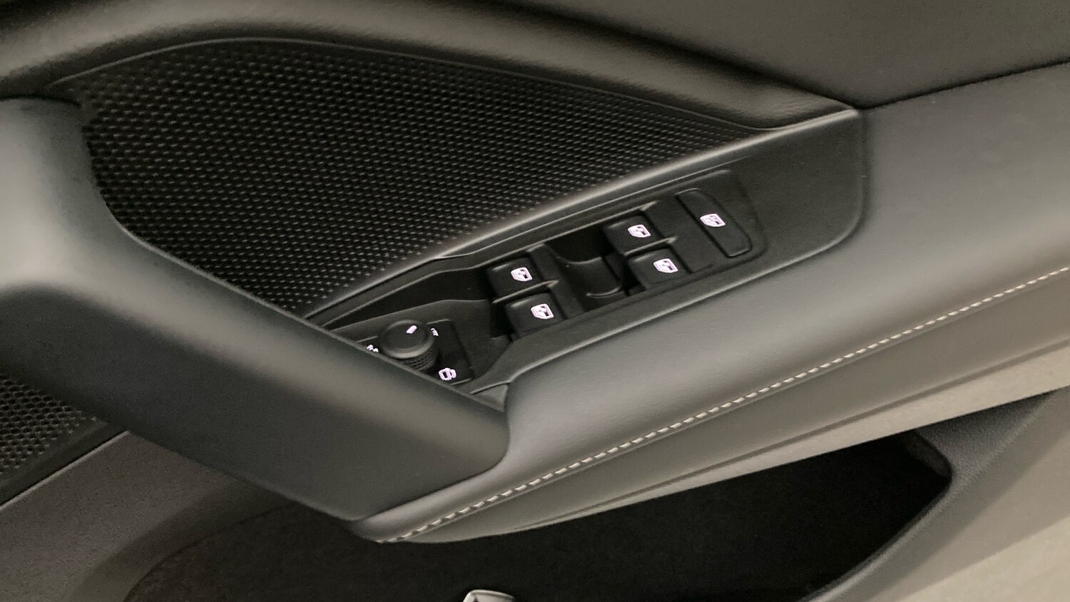 Used Volkswagen Tiguan 2025 for sale - 76180862: Photo 32