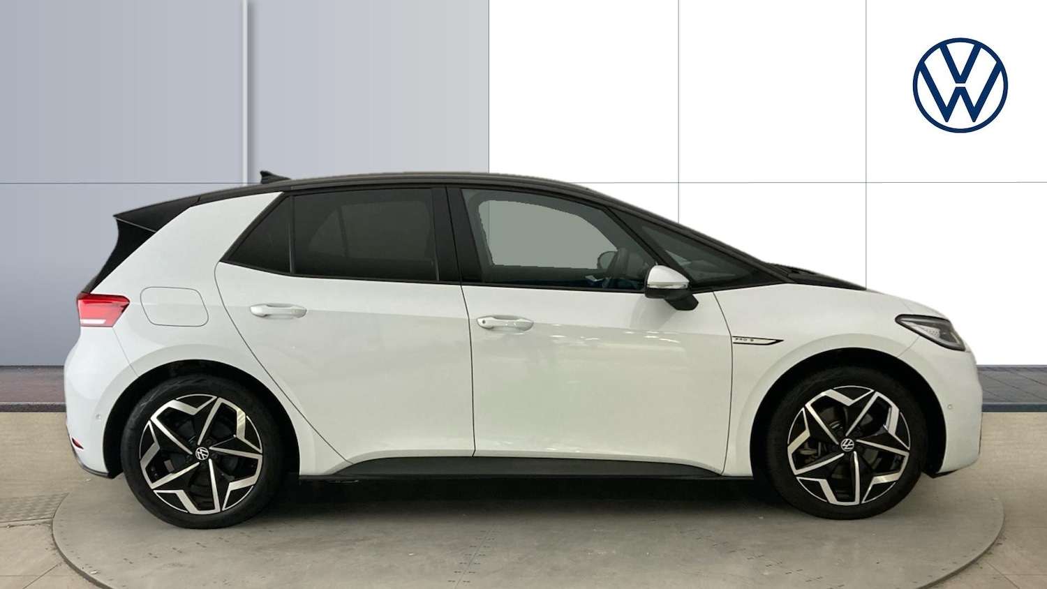 Used Volkswagen ID.3 2023 for sale - 76436182: Photo 4