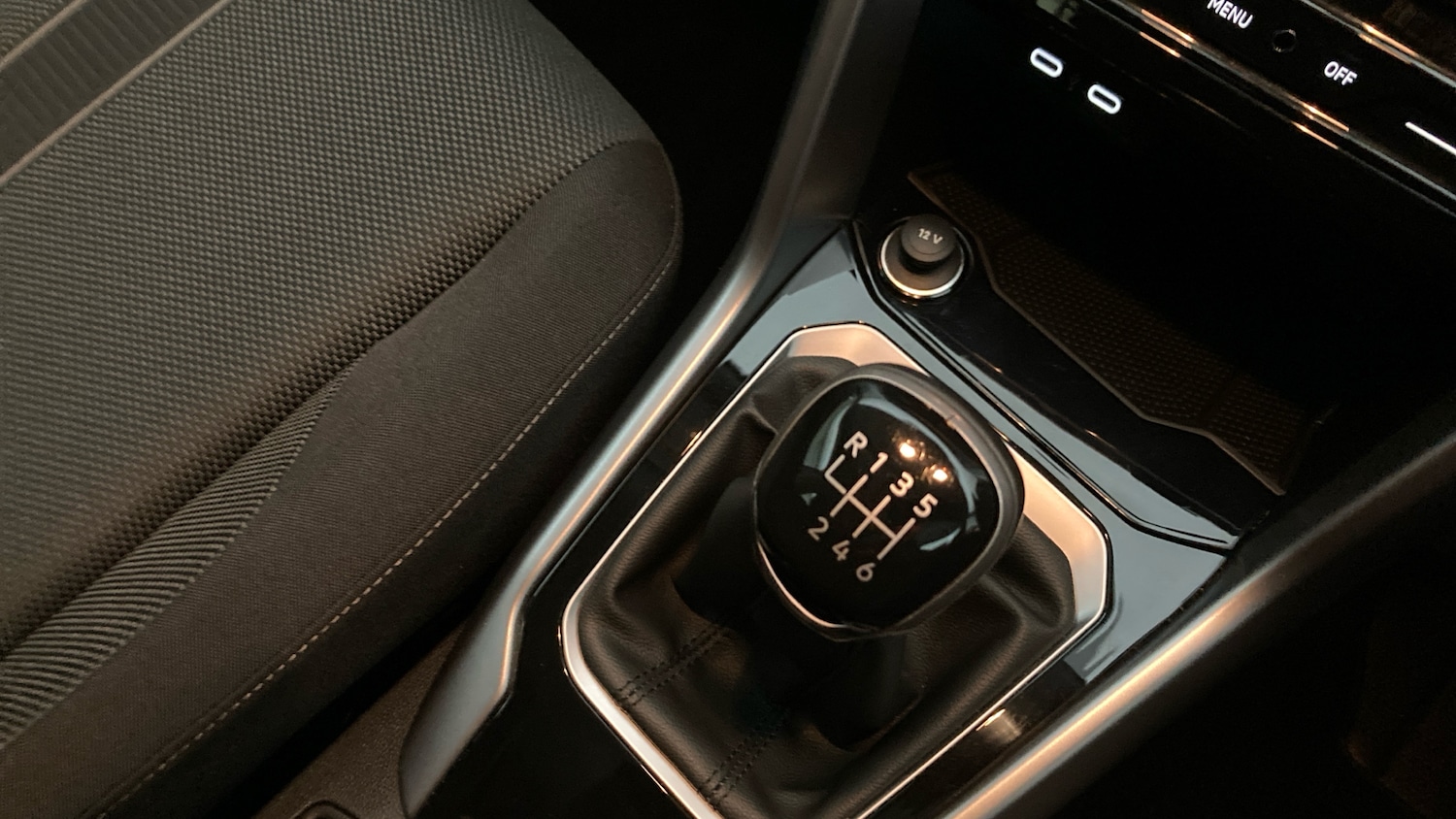 Used Volkswagen T-Roc 2023 for sale - 77906226: Photo 14