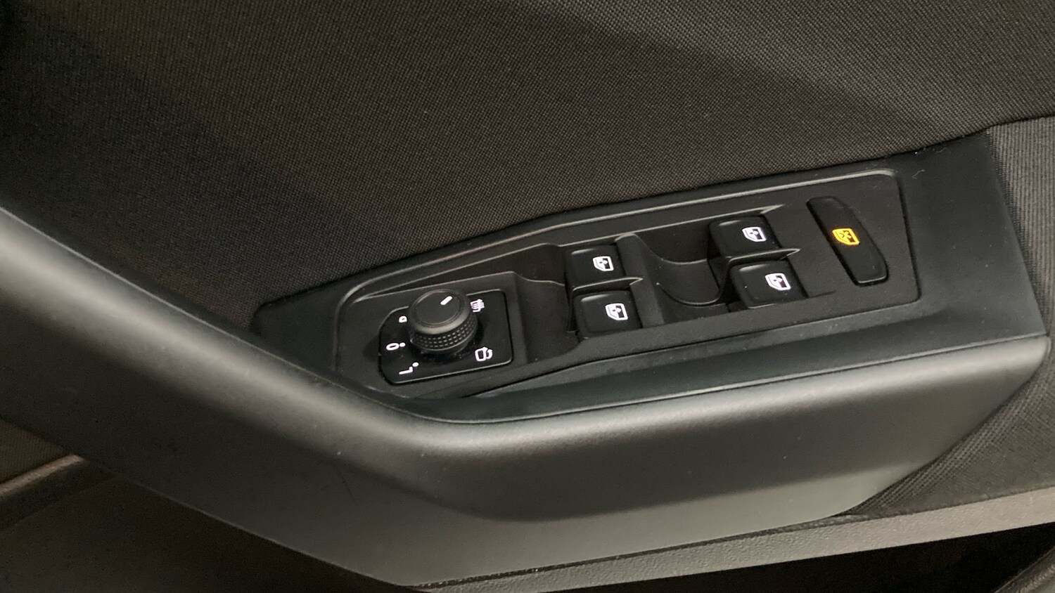 Used Volkswagen T-Roc 2023 for sale - 77906226: Photo 30