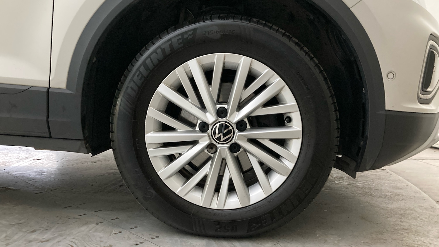 Used Volkswagen T-Roc 2023 for sale - 77906226: Photo 5