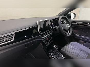 Used Volkswagen T-Roc 2025 for sale - 78357020: Photo