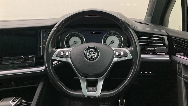Used Volkswagen Touareg 2018 for sale - 76219617: Photo 10