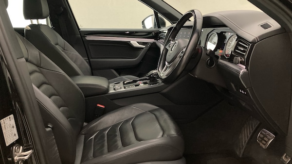 Used Volkswagen Touareg 2018 for sale - 76219617: Photo 15