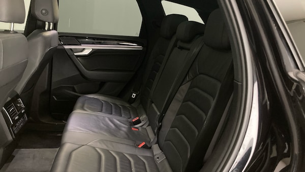 Used Volkswagen Touareg 2018 for sale - 76219617: Photo 16