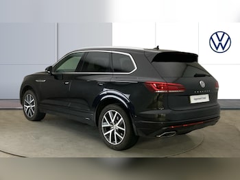 Used Volkswagen Touareg 2018 for sale - 76219617: Photo 3