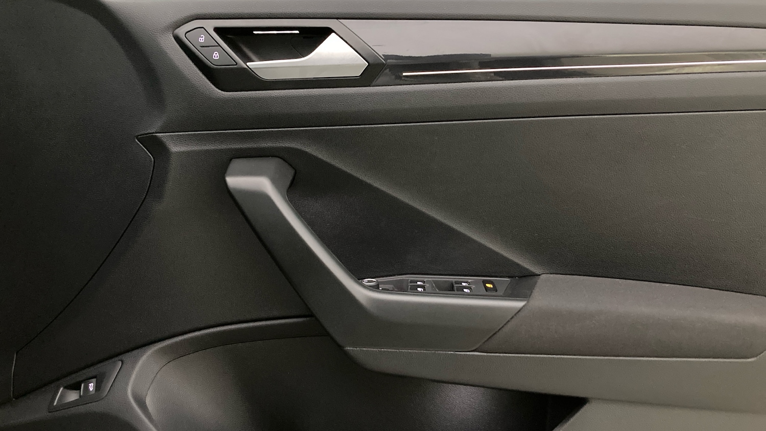 Used Volkswagen T-Roc 2019 for sale - 78015150: Photo 19