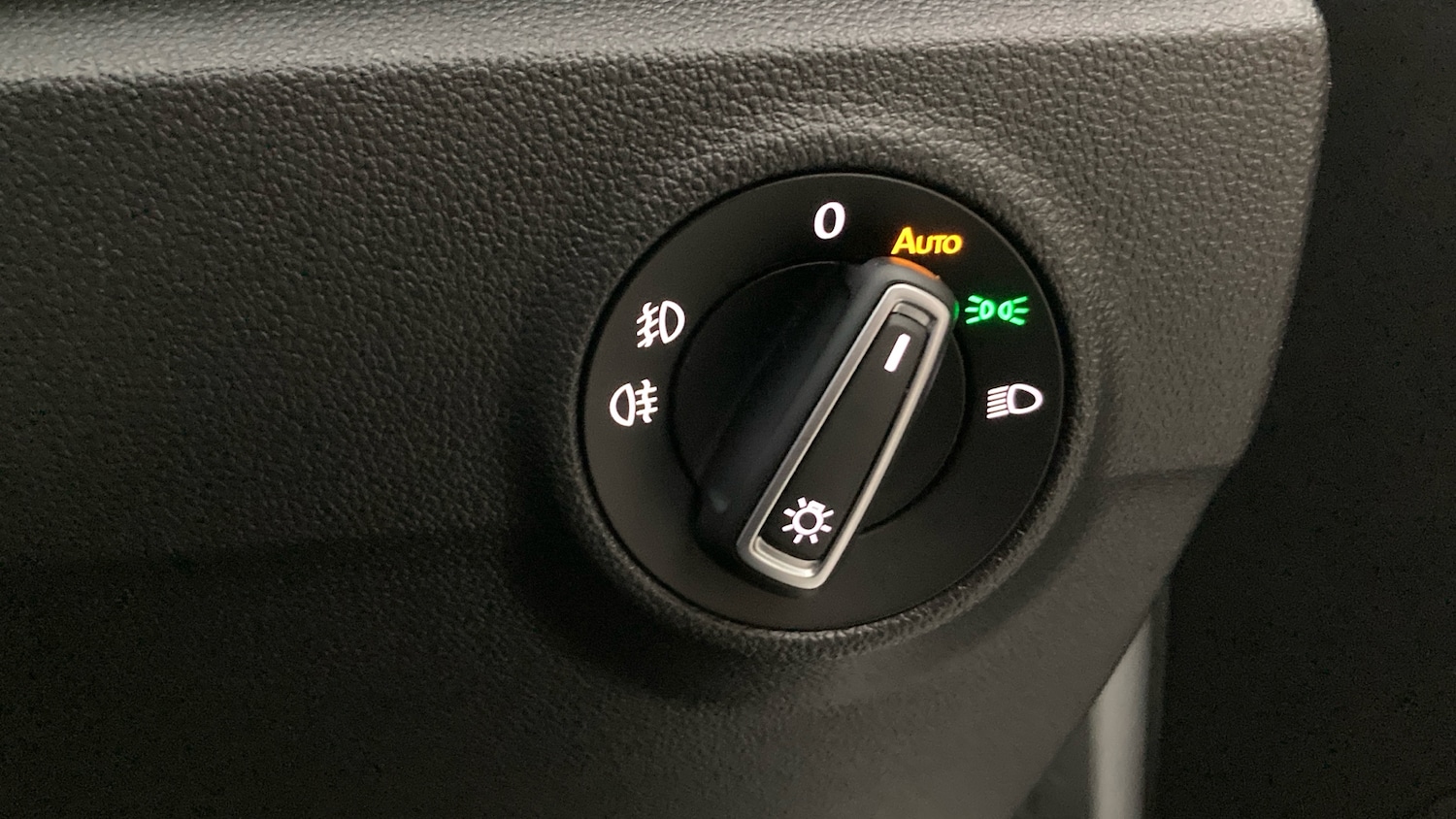 Used Volkswagen T-Roc 2019 for sale - 78015150: Photo 28