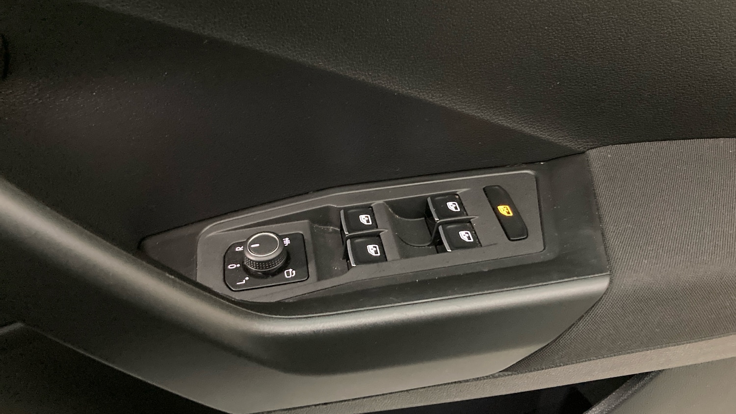 Used Volkswagen T-Roc 2019 for sale - 78015150: Photo 29