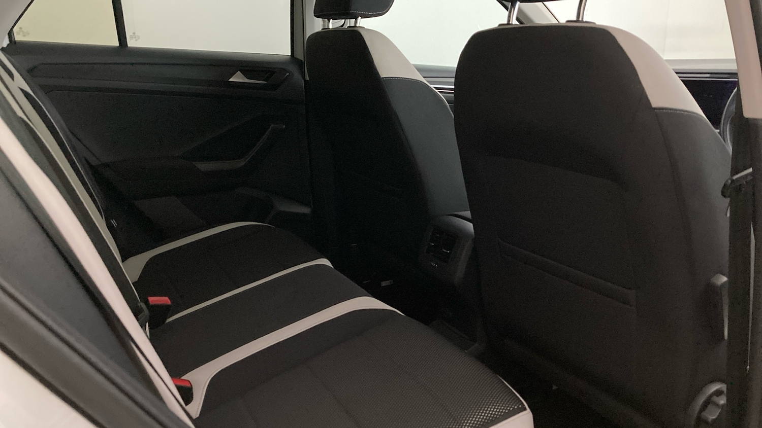 Used Volkswagen T-Roc 2019 for sale - 78015150: Photo 33