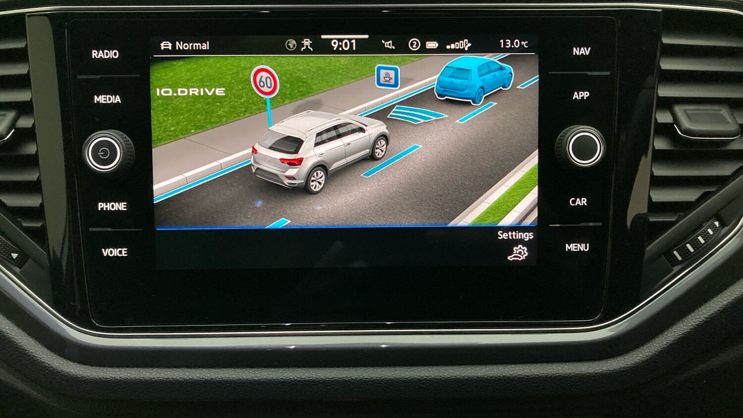 Used Volkswagen T-Roc 2022 for sale - 76101210: Photo 28