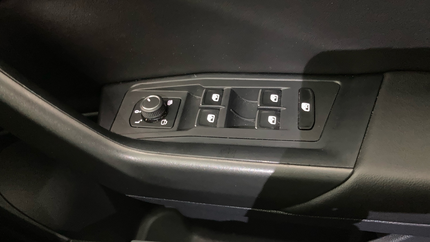 Used Volkswagen T-Roc 2022 for sale - 76101210: Photo 32