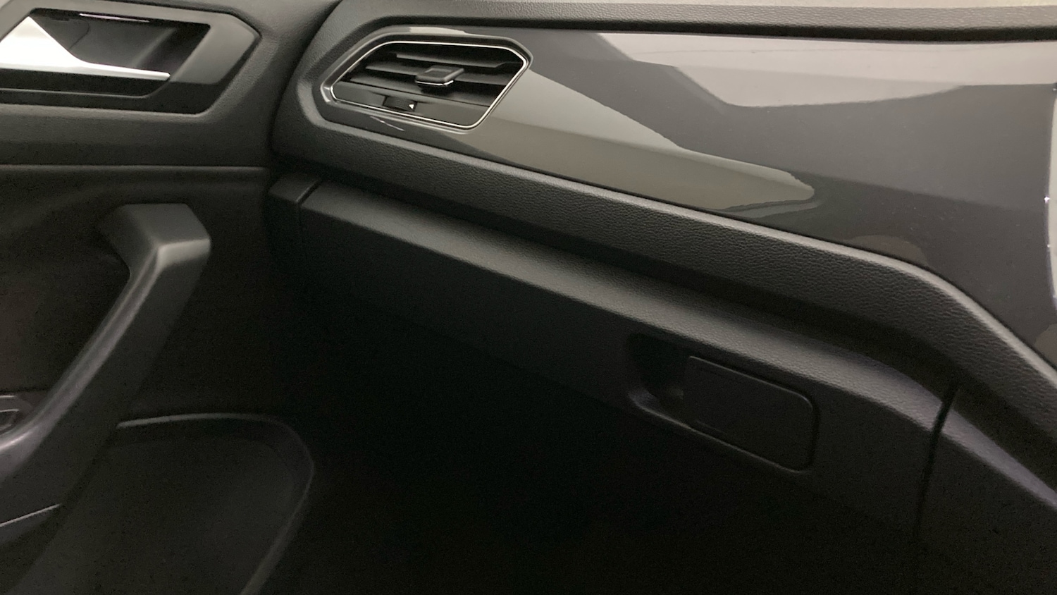 Used Volkswagen T-Roc 2022 for sale - 76101210: Photo 34