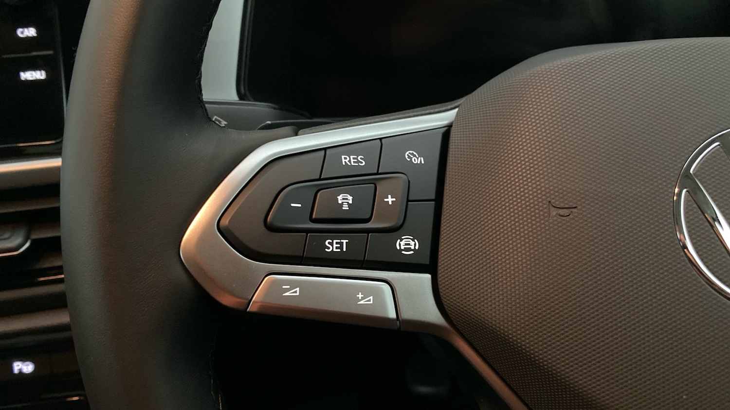 Used Volkswagen T-Roc 2025 for sale - 76907669: Photo 17