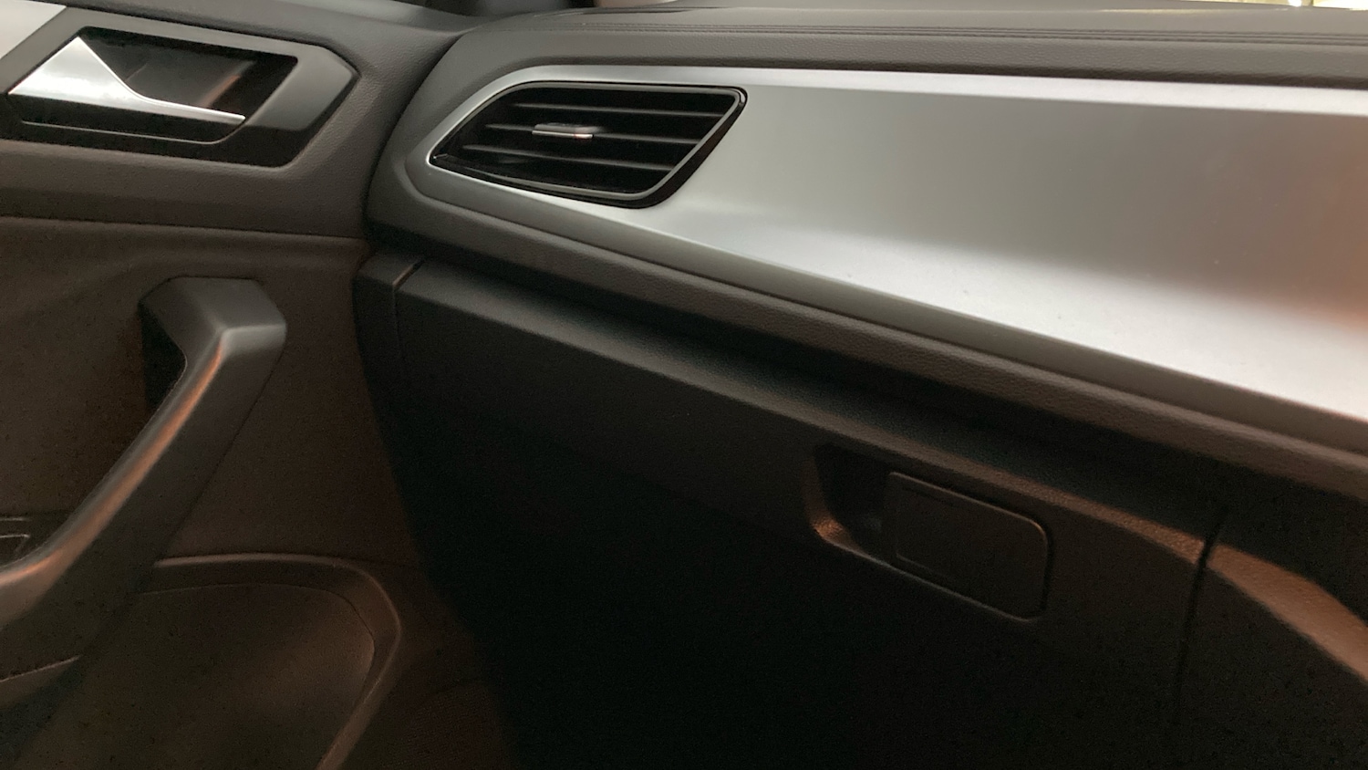 Used Volkswagen T-Roc 2025 for sale - 76907669: Photo 34