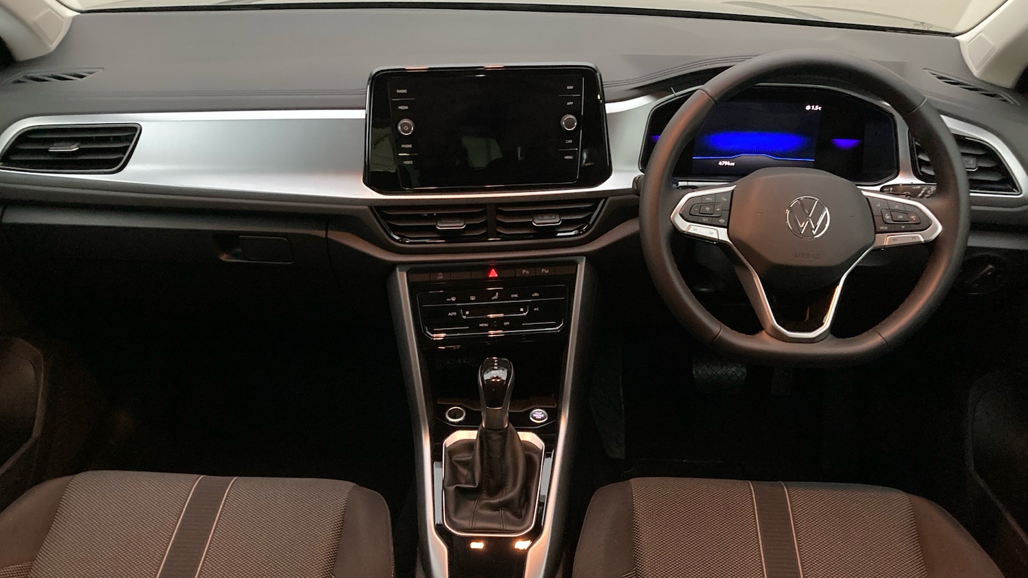 Used Volkswagen T-Roc 2025 for sale - 76907669: Photo 9