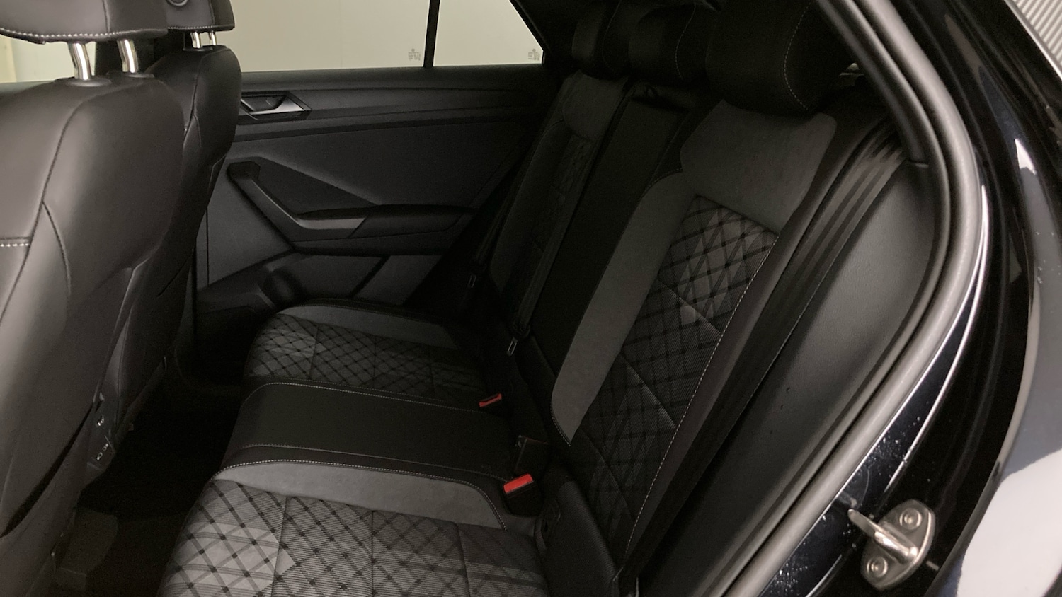 Used Volkswagen T-Roc 2025 for sale - 76907668: Photo 16